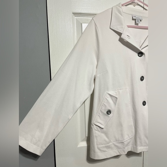 White Jacket. - Picture 3 of 4